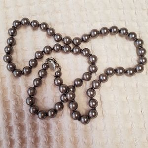 Vintage 90s The Limited faux gray pearl necklace